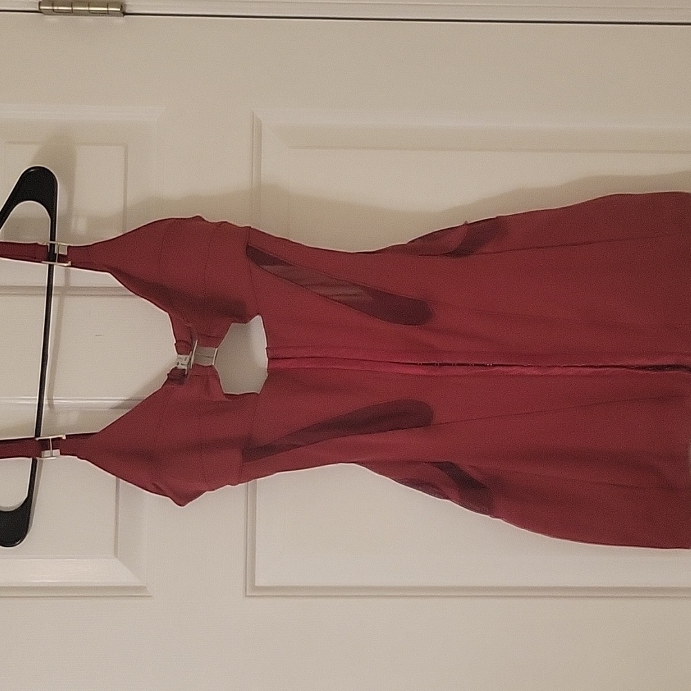 Chic Red Hook Closure Dress